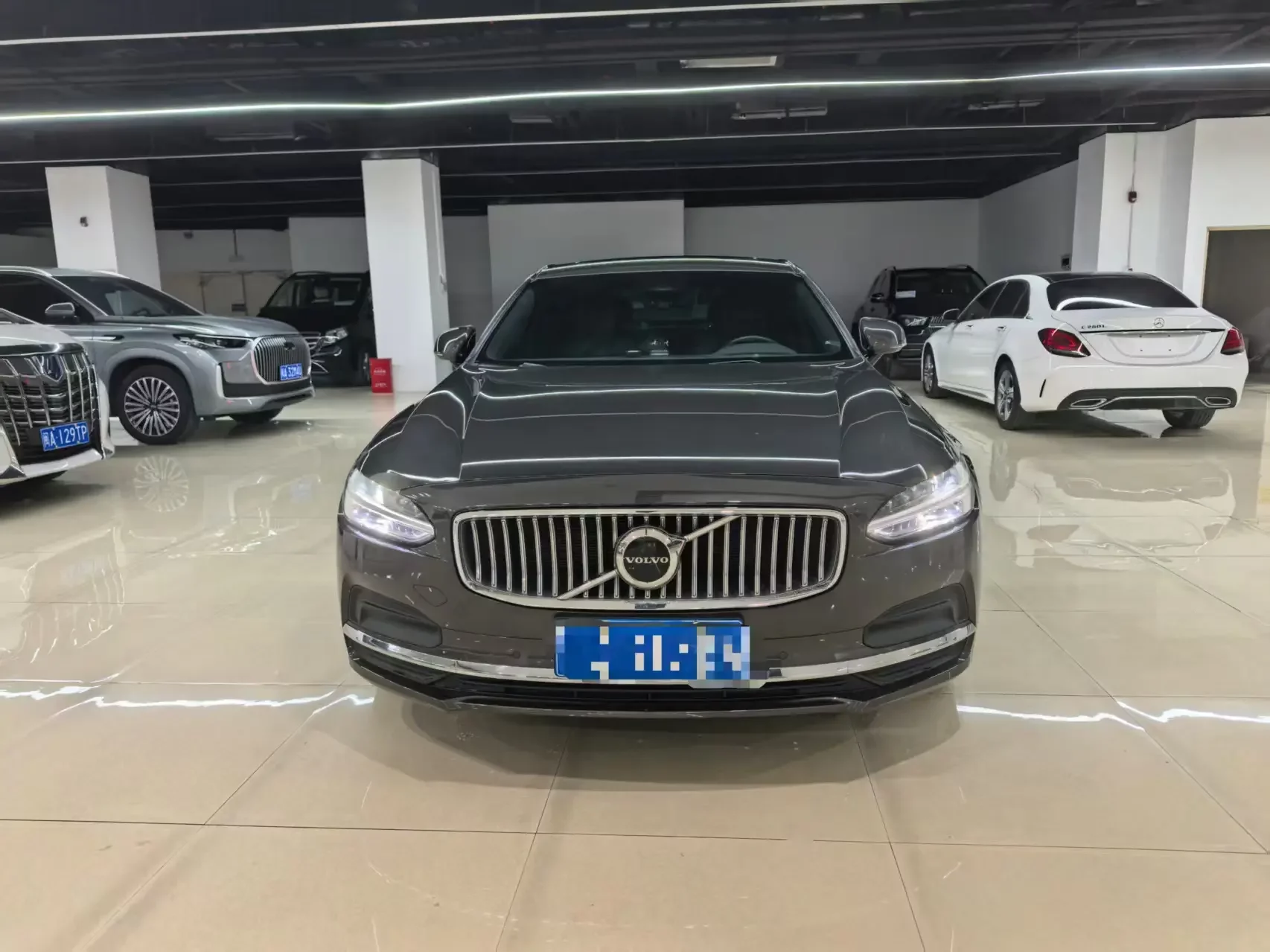 Volvo S90
