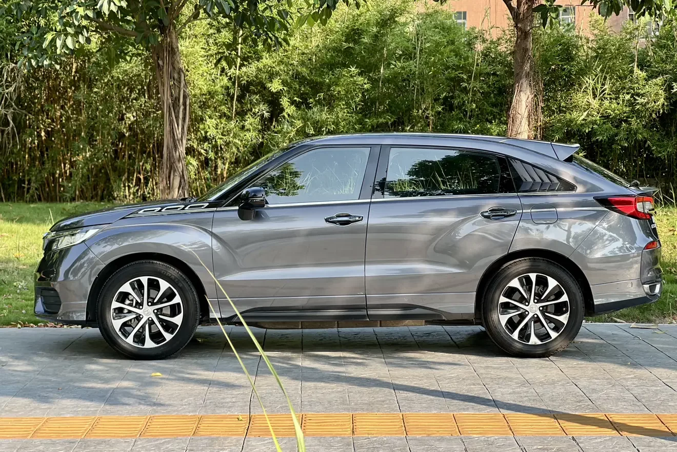 Honda Avancier (Crown Road)