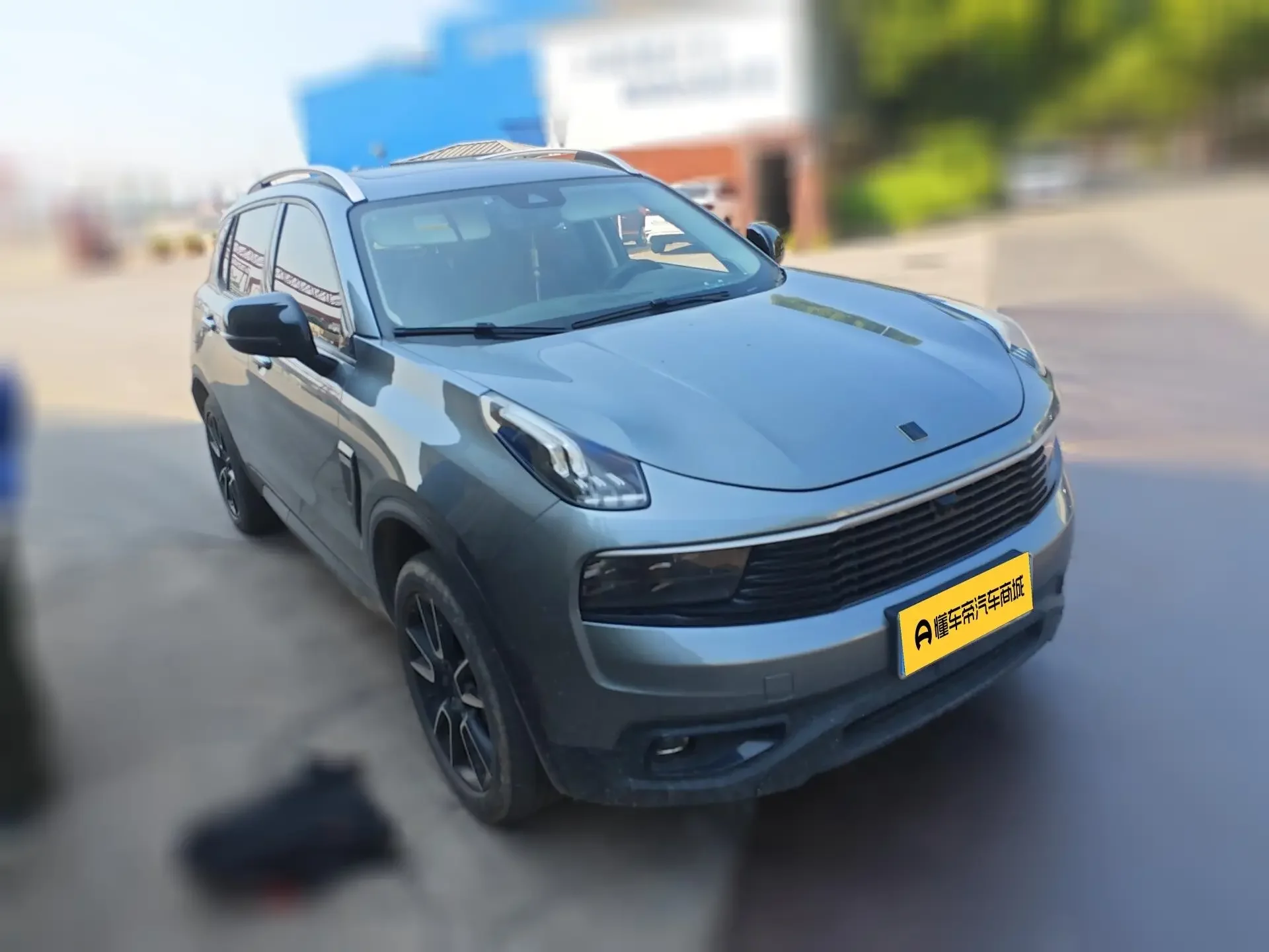 Lynk & Co 01