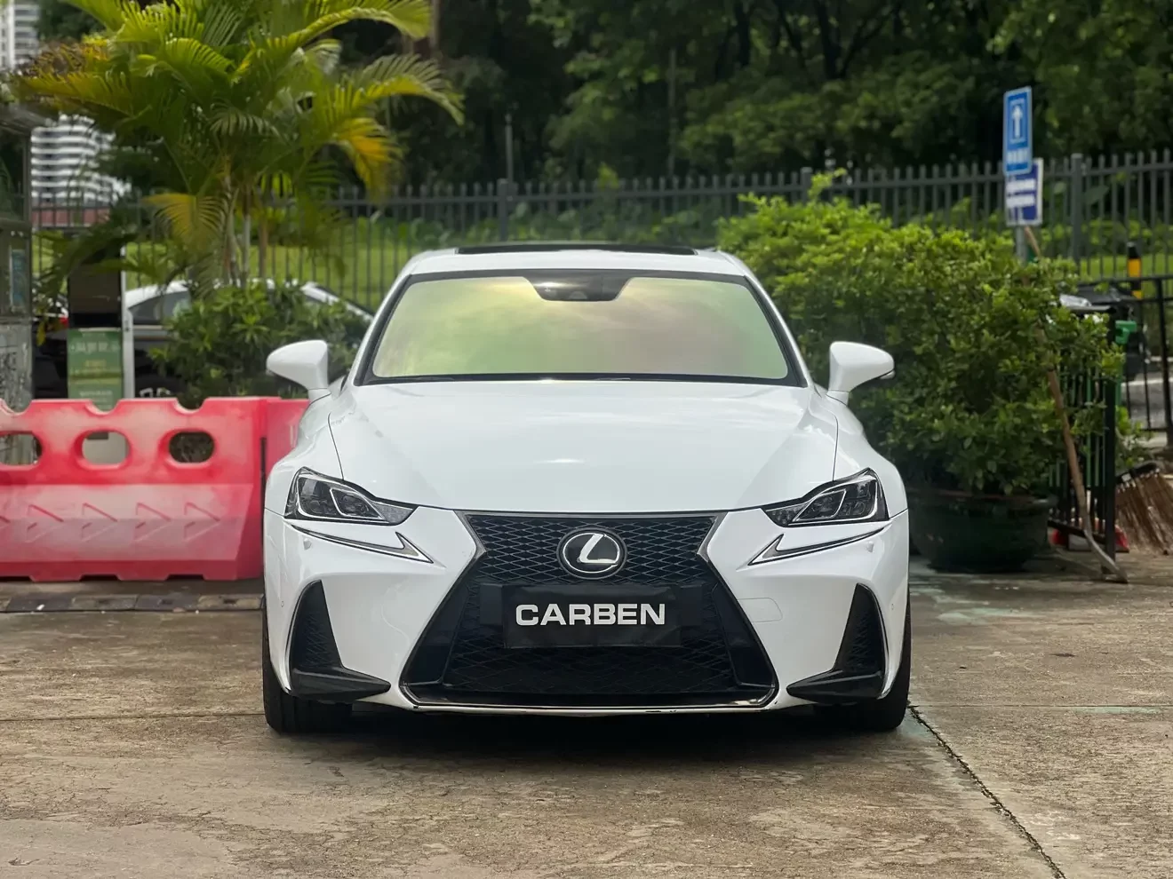 Lexus IS