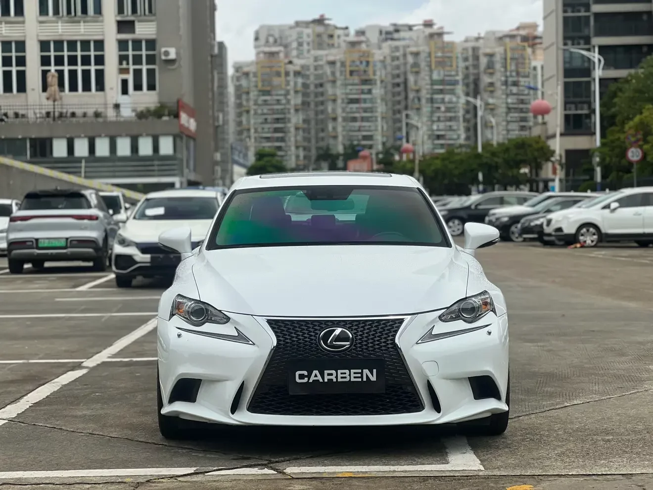 Lexus IS