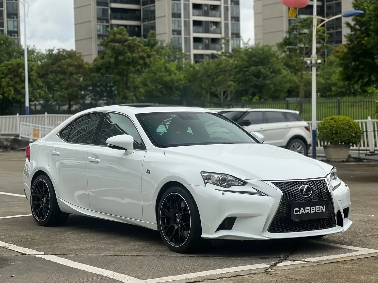 Lexus IS
