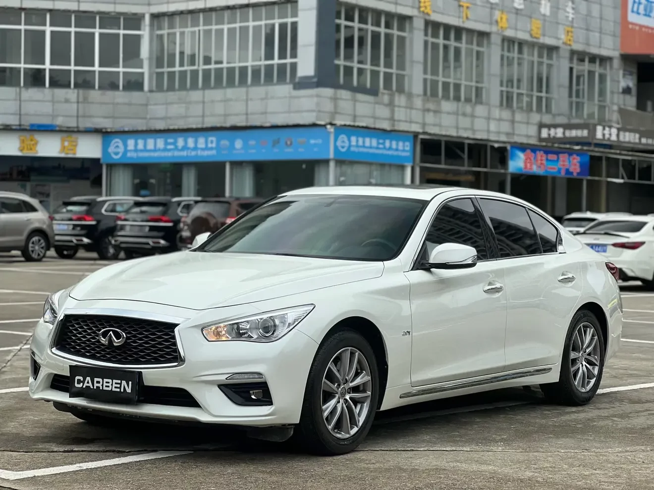 Infiniti Q50L