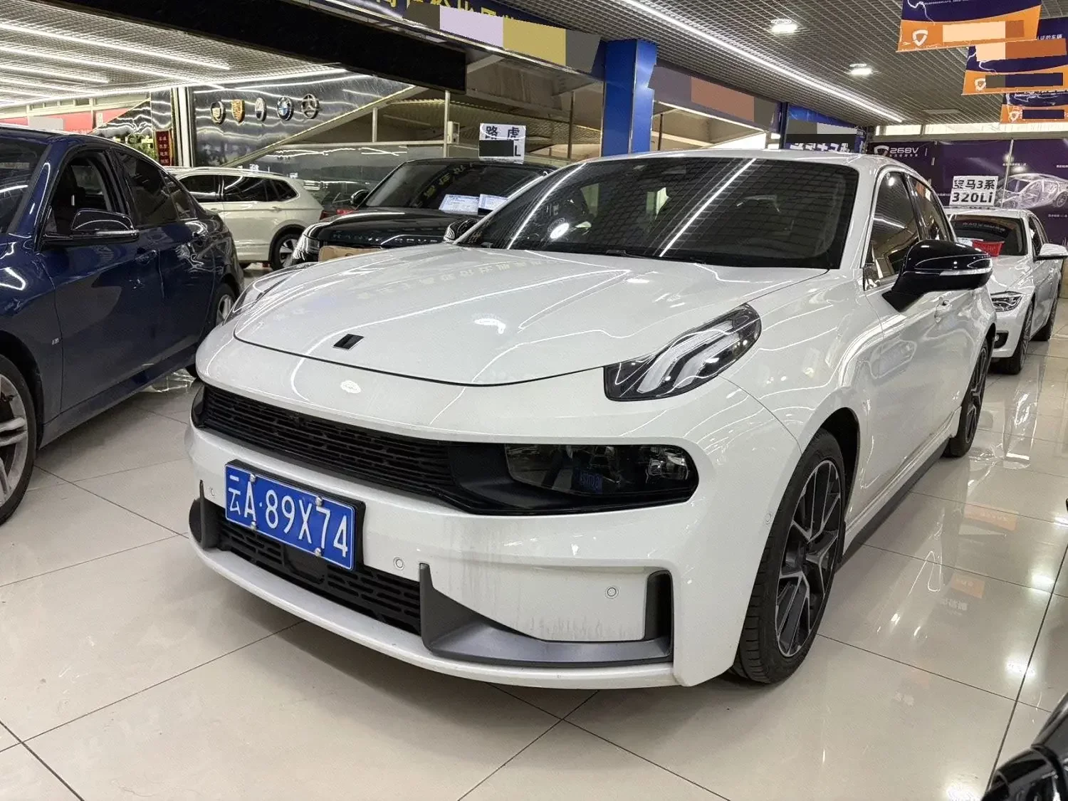 Lynk & Co 03