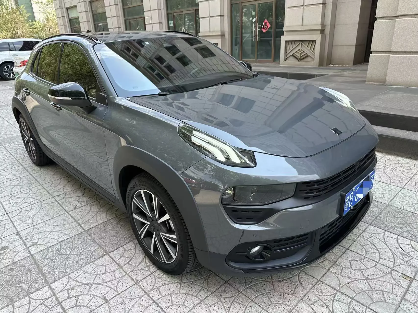 Lynk & Co 02