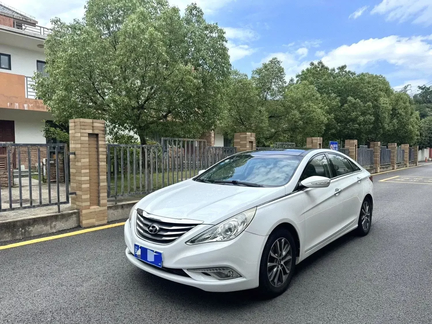 Hyundai sonata eight