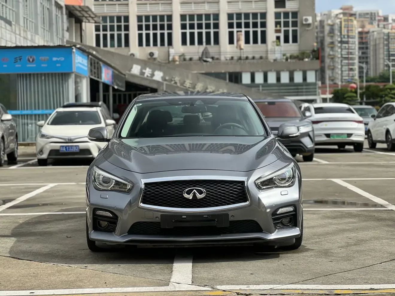 Infiniti Q50