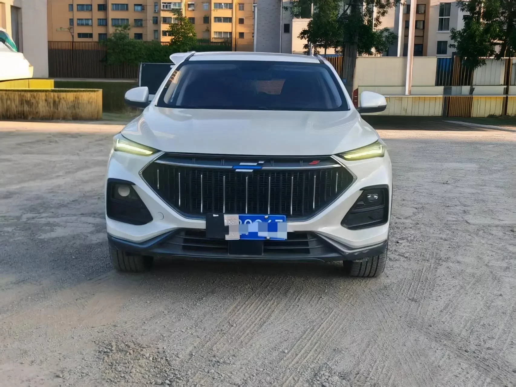Oshan Changan Auchan X5