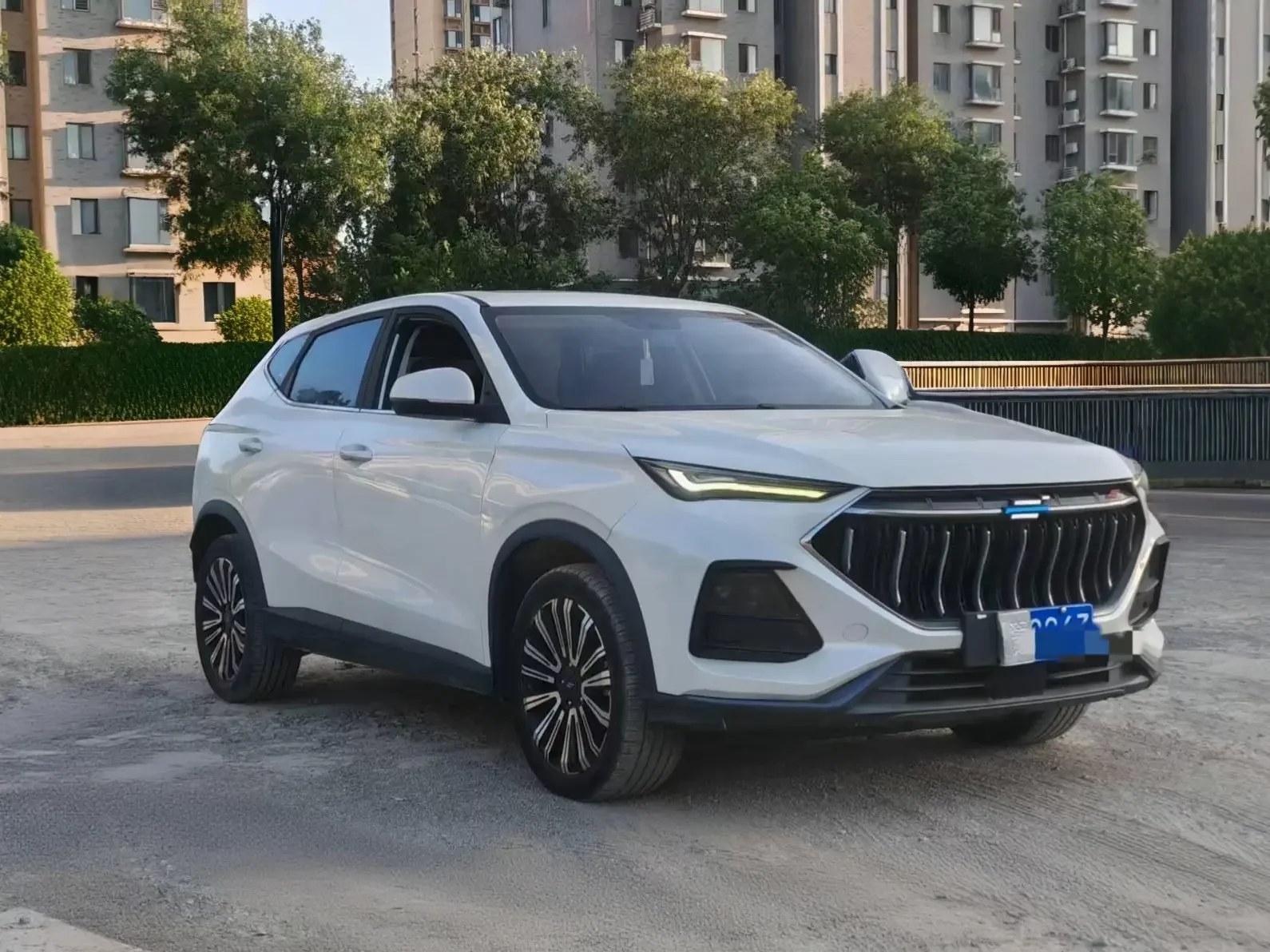 Oshan Changan Auchan X5