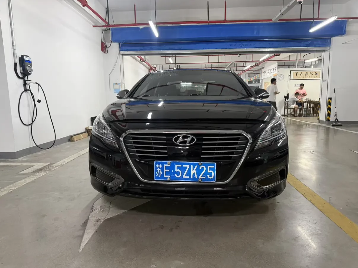Hyundai sonata nine