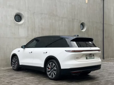 NIO ES8
