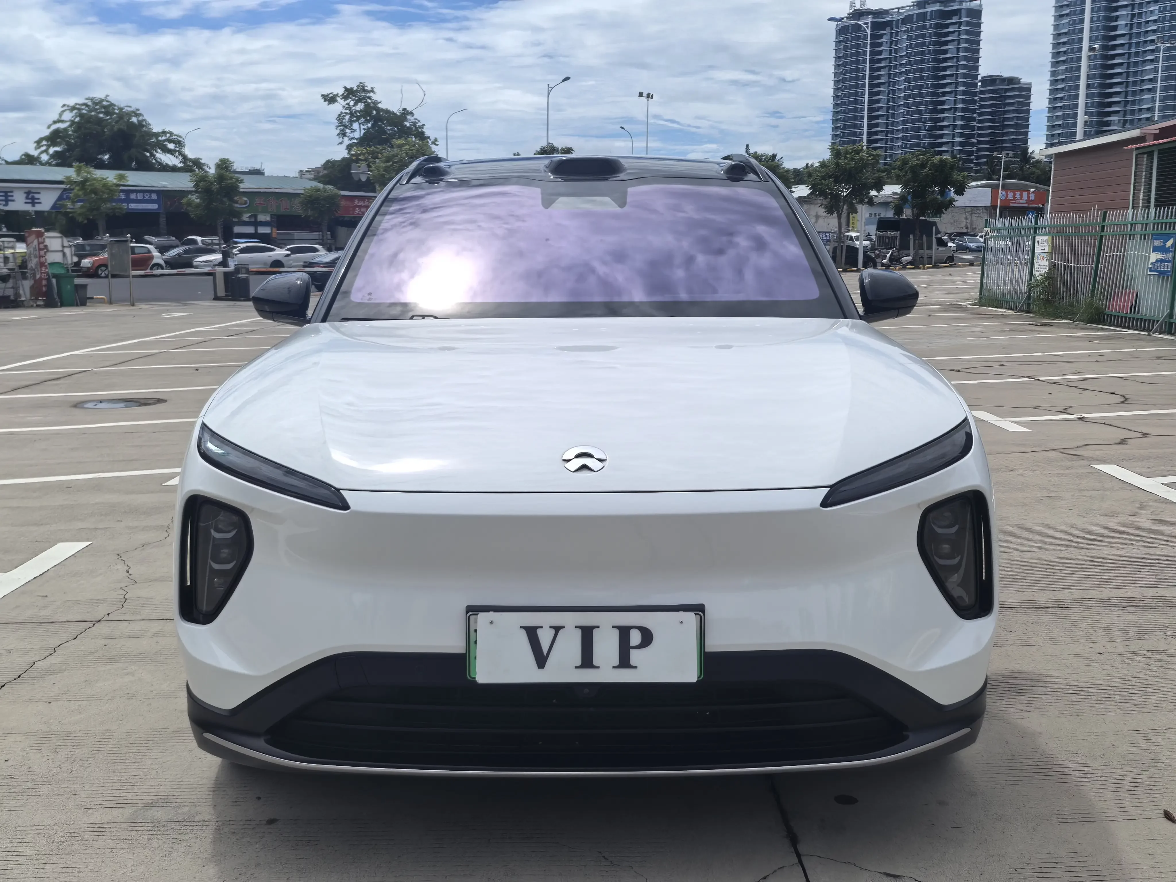 NIO ES6