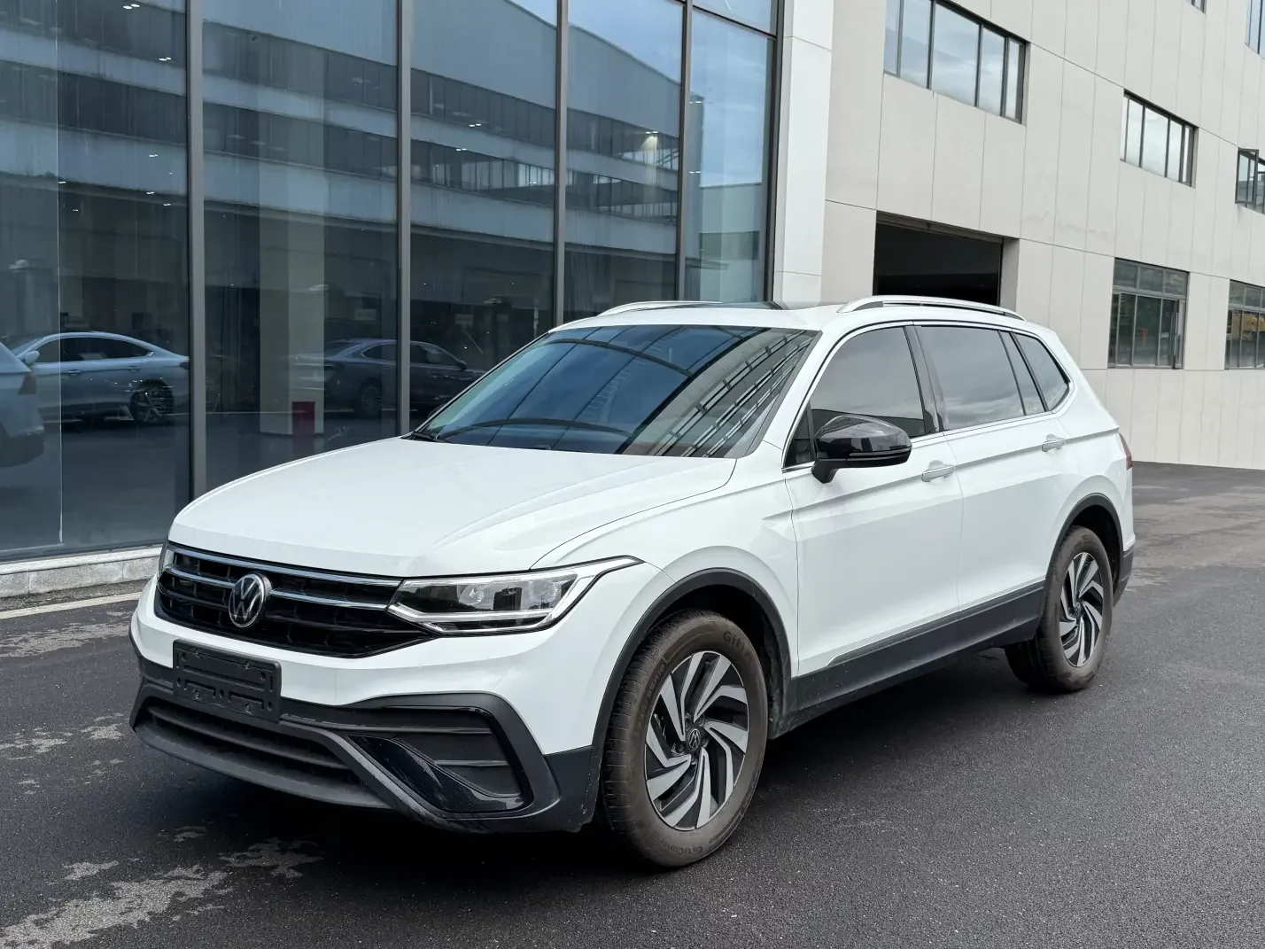 Volkswagen Tiguan L