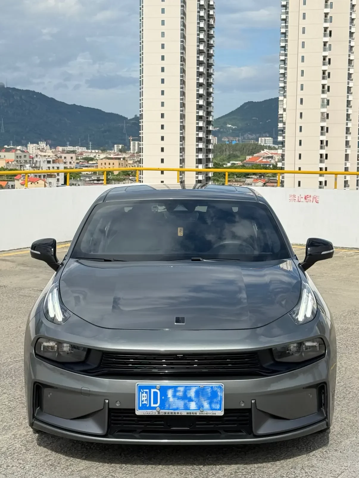 Lynk & Co 03