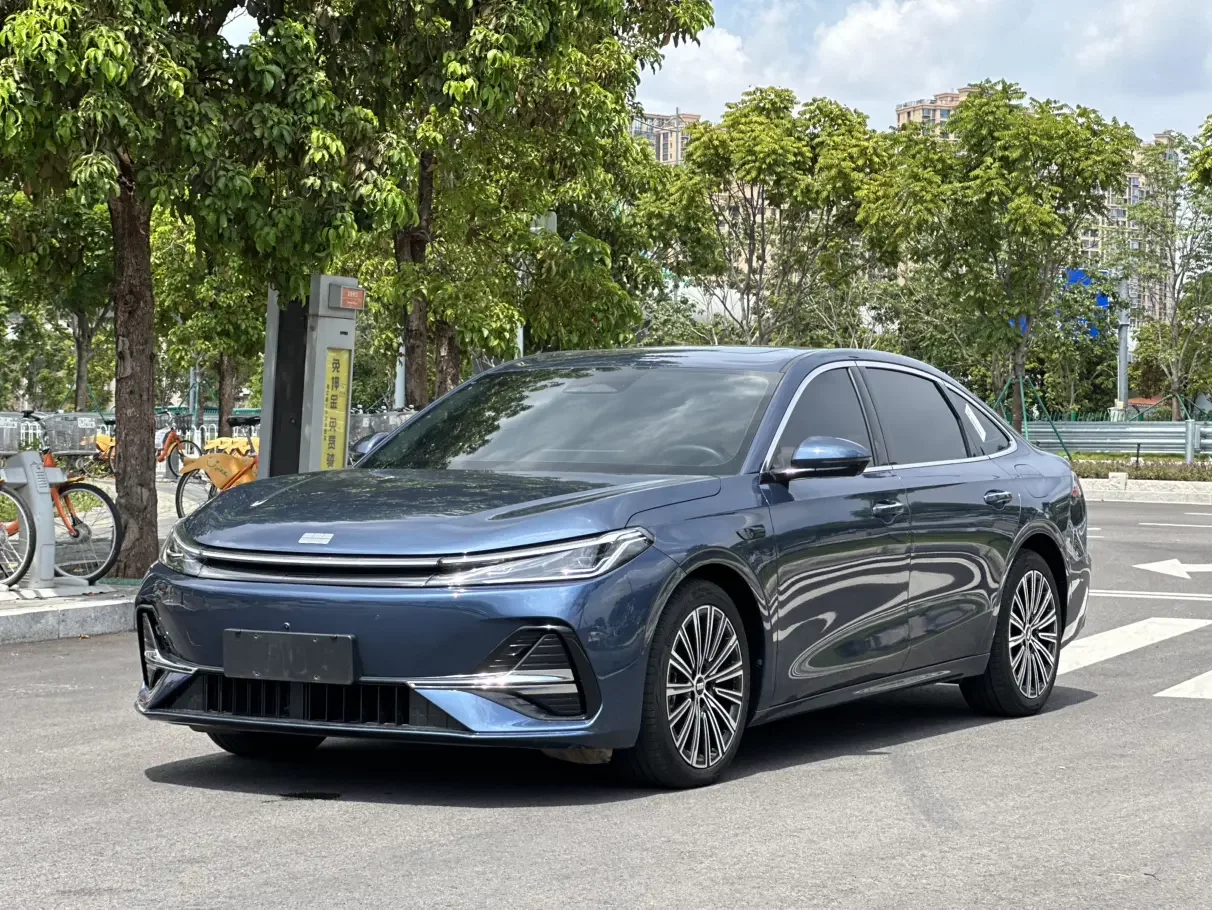 Geely Galaxy A7 EM