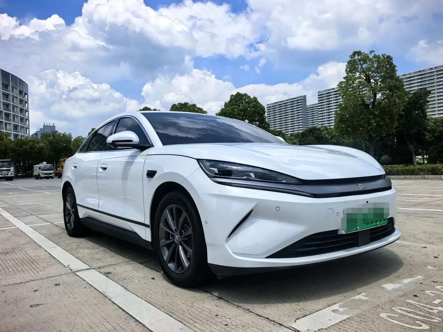 BYD Qin L EV