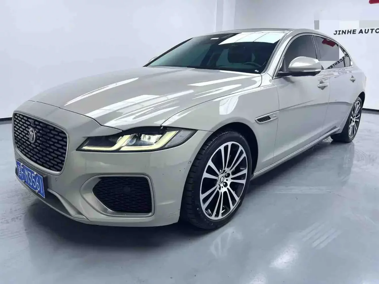 Jaguar XFL