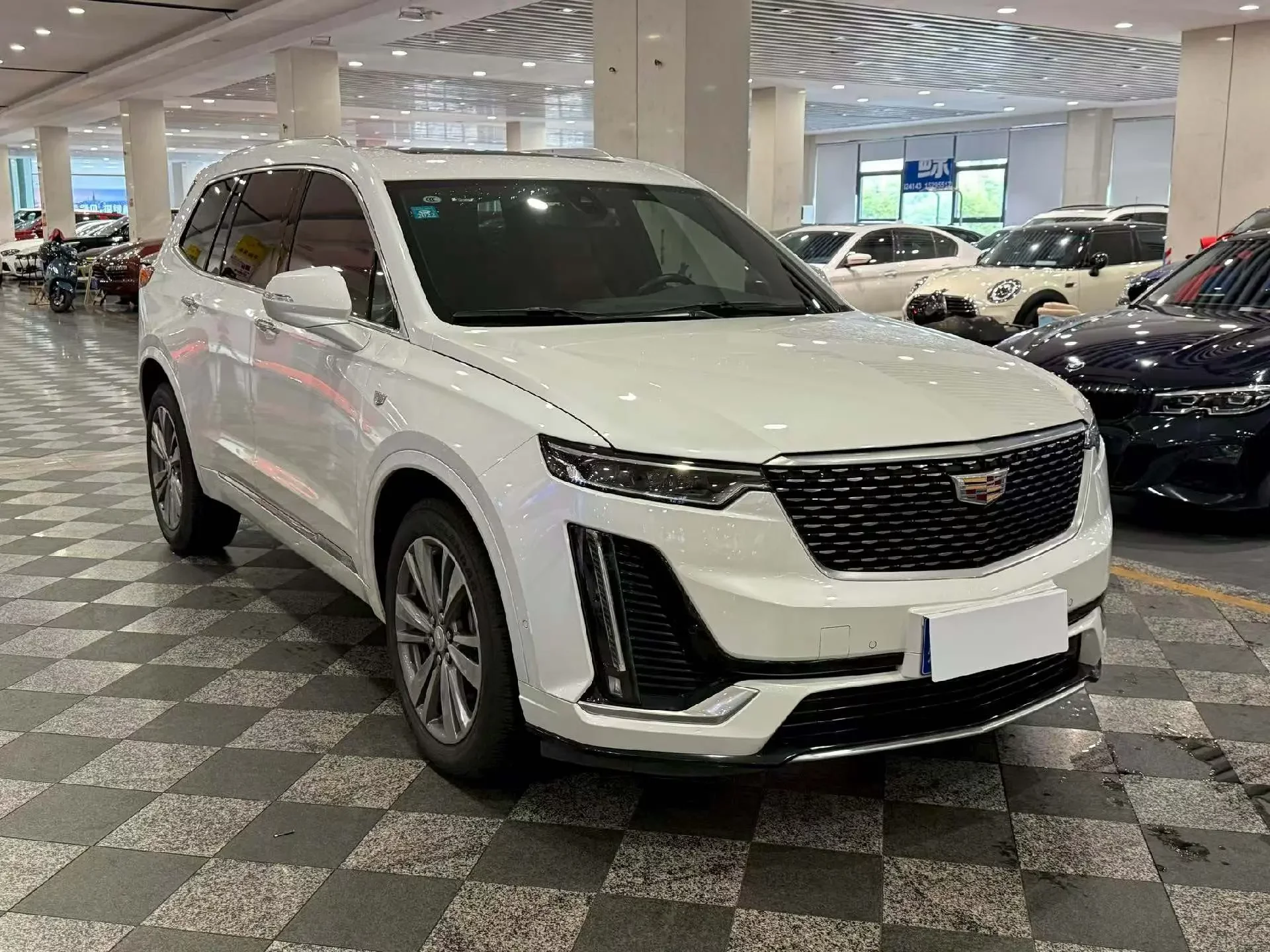 Cadillac XT6