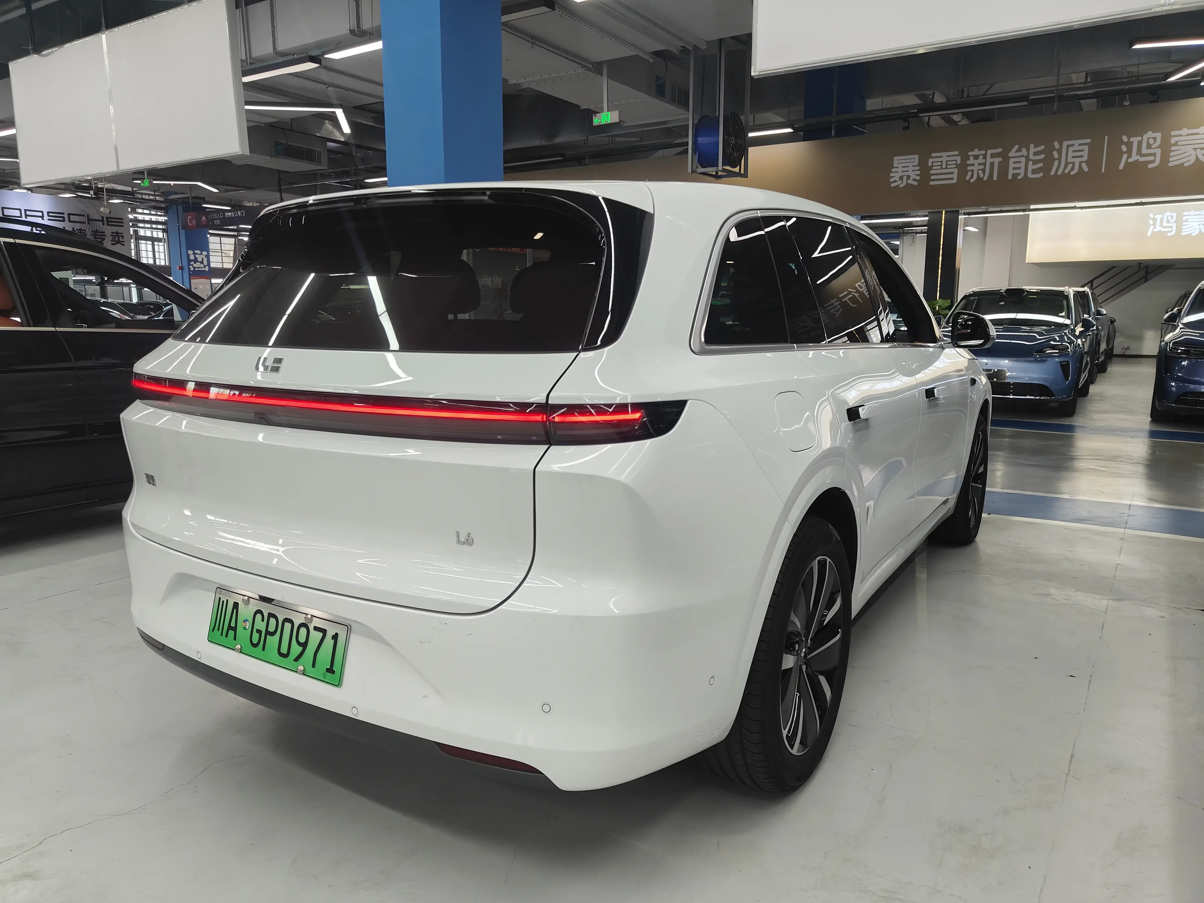 Li L6 (Ideal L6)