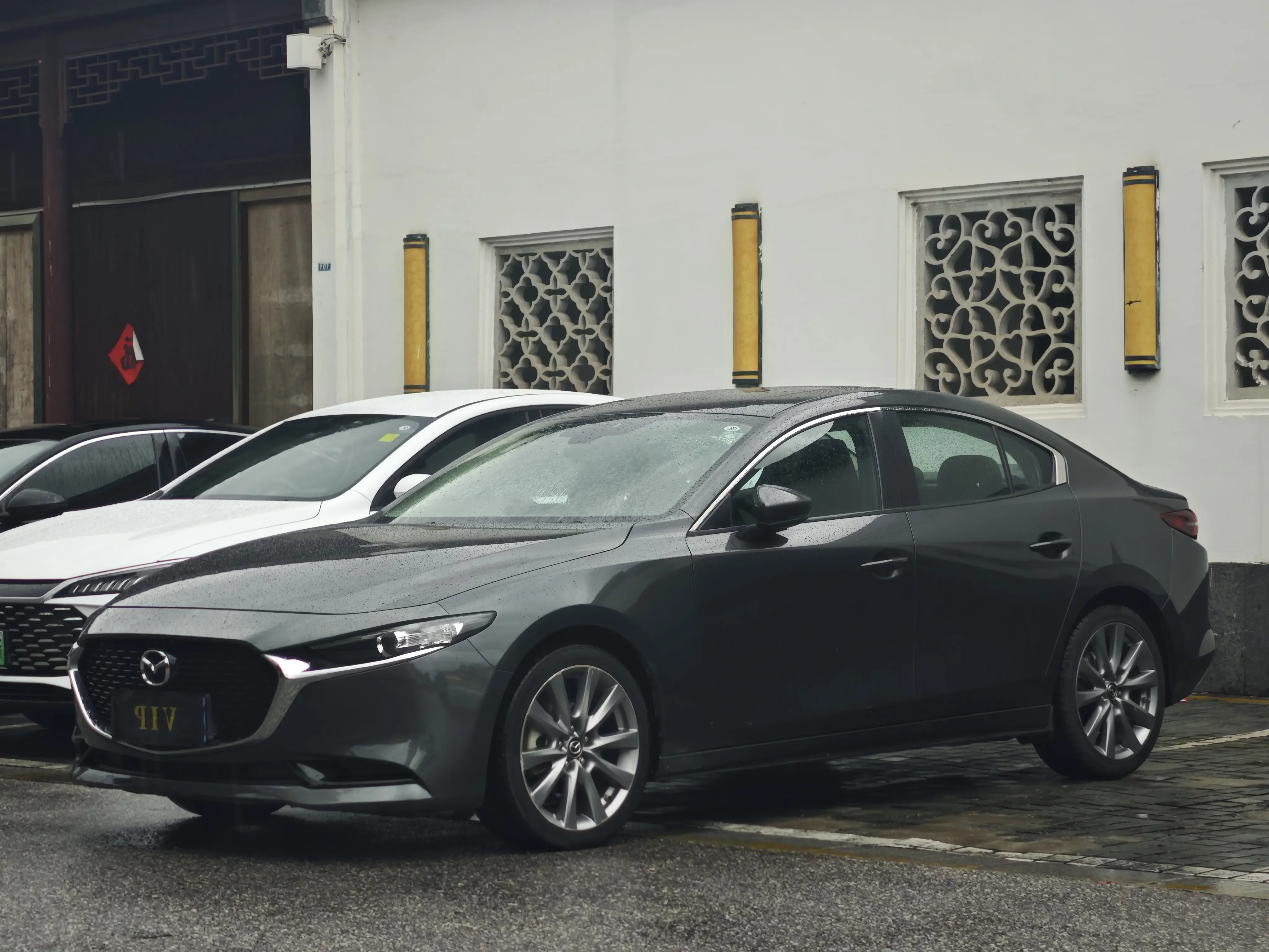 Mazda Axela (3)