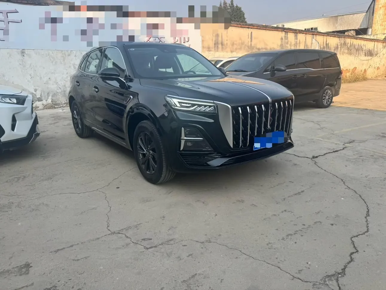 Hongqi HS5