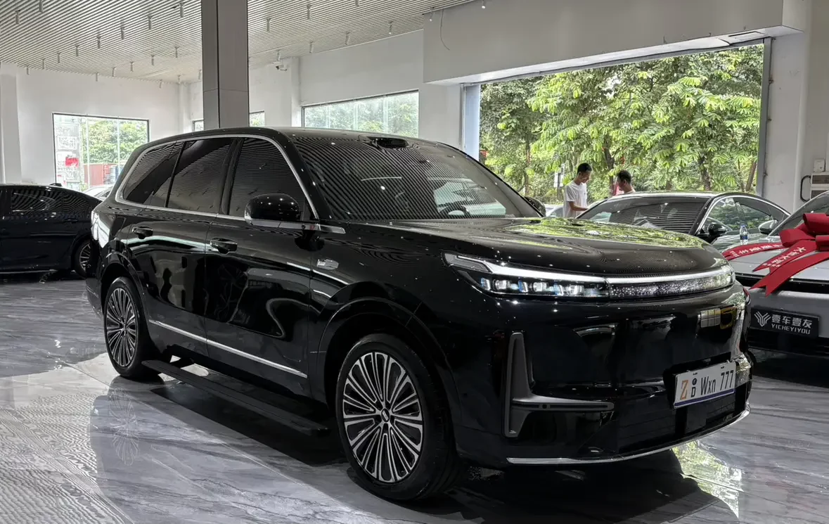 Geely Galaxy M9