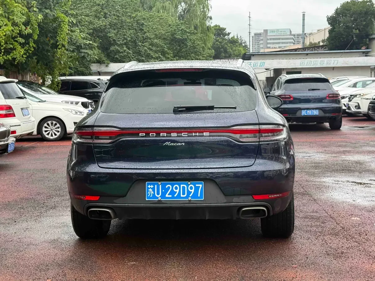 Porsche Macan