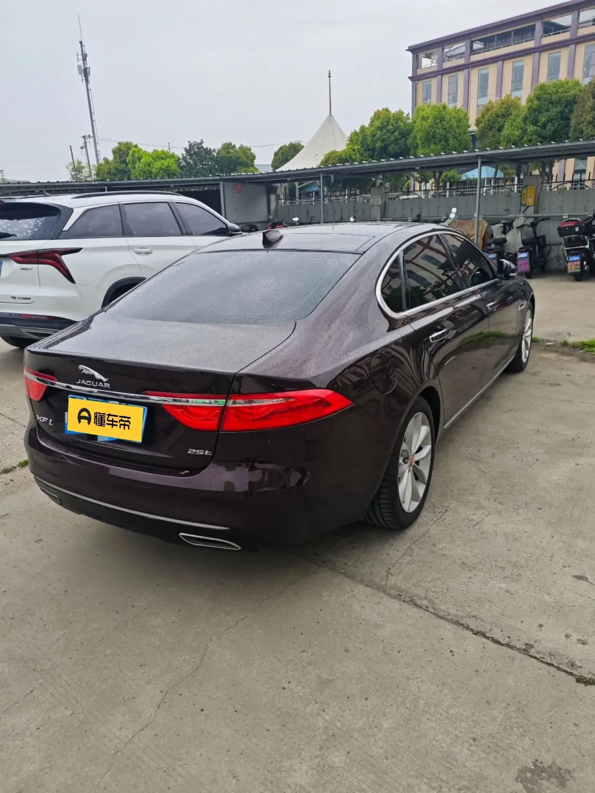Jaguar XFL