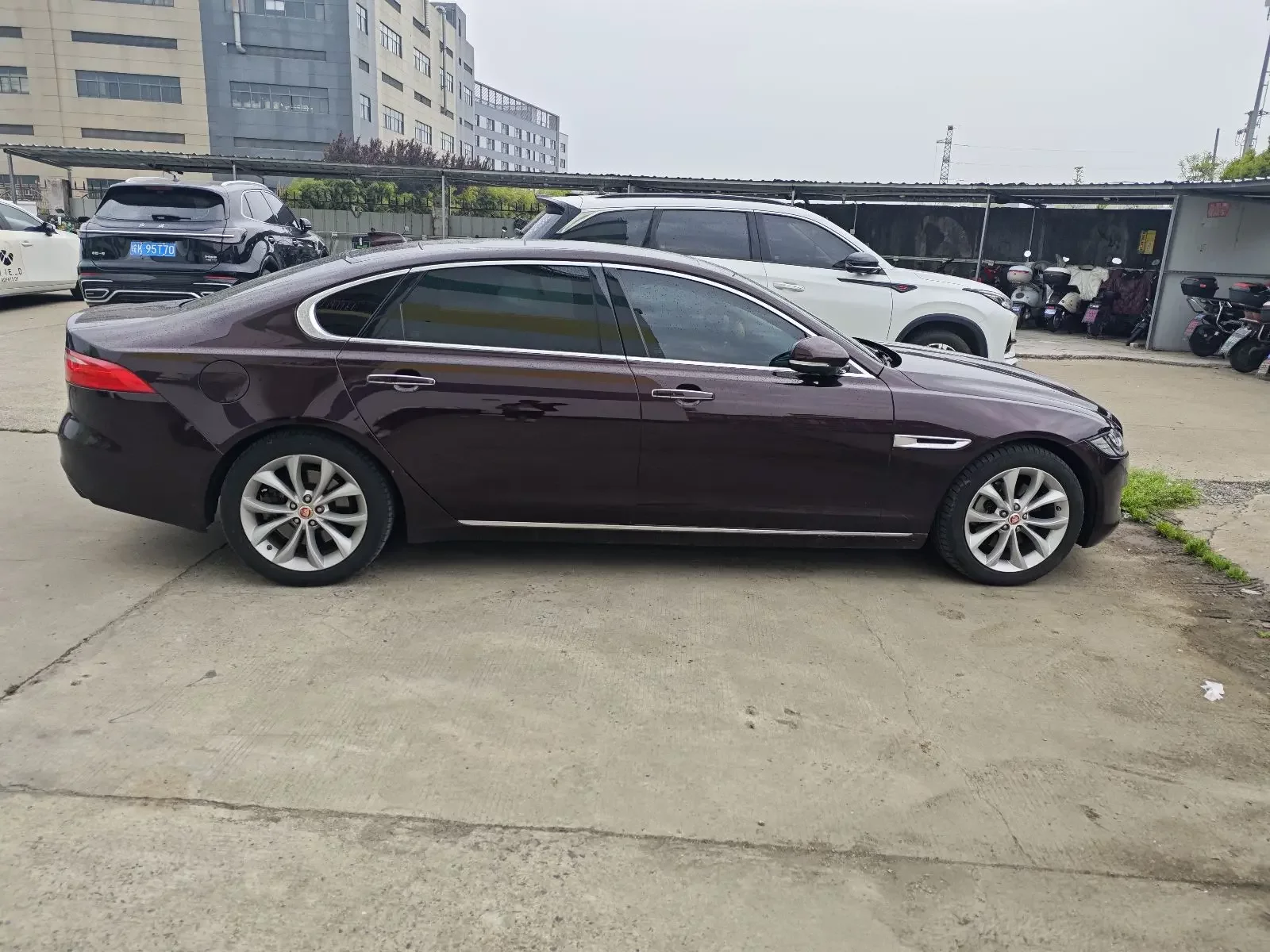 Jaguar XFL