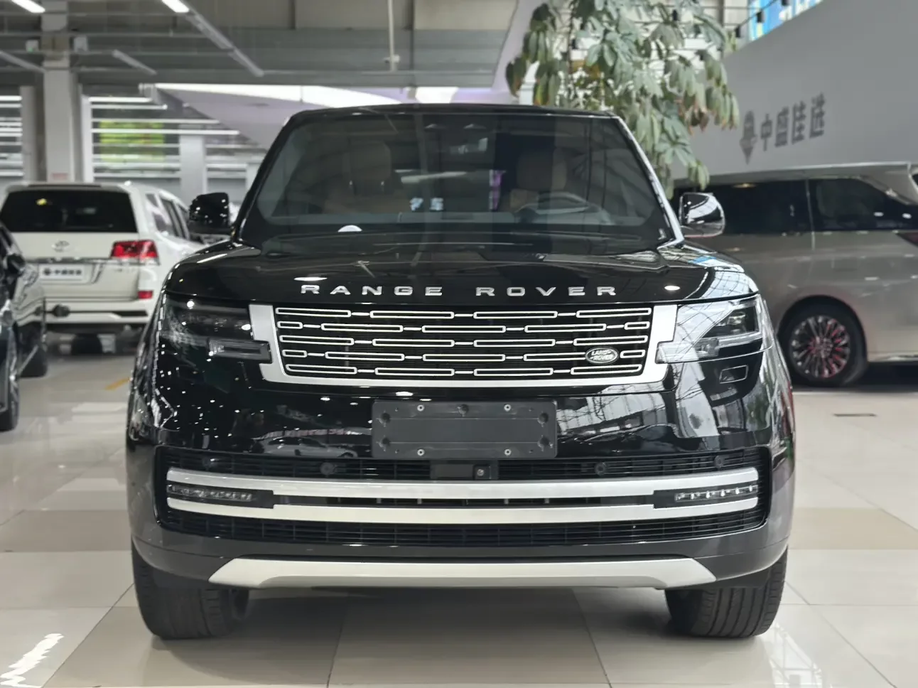 Land Rover range rover