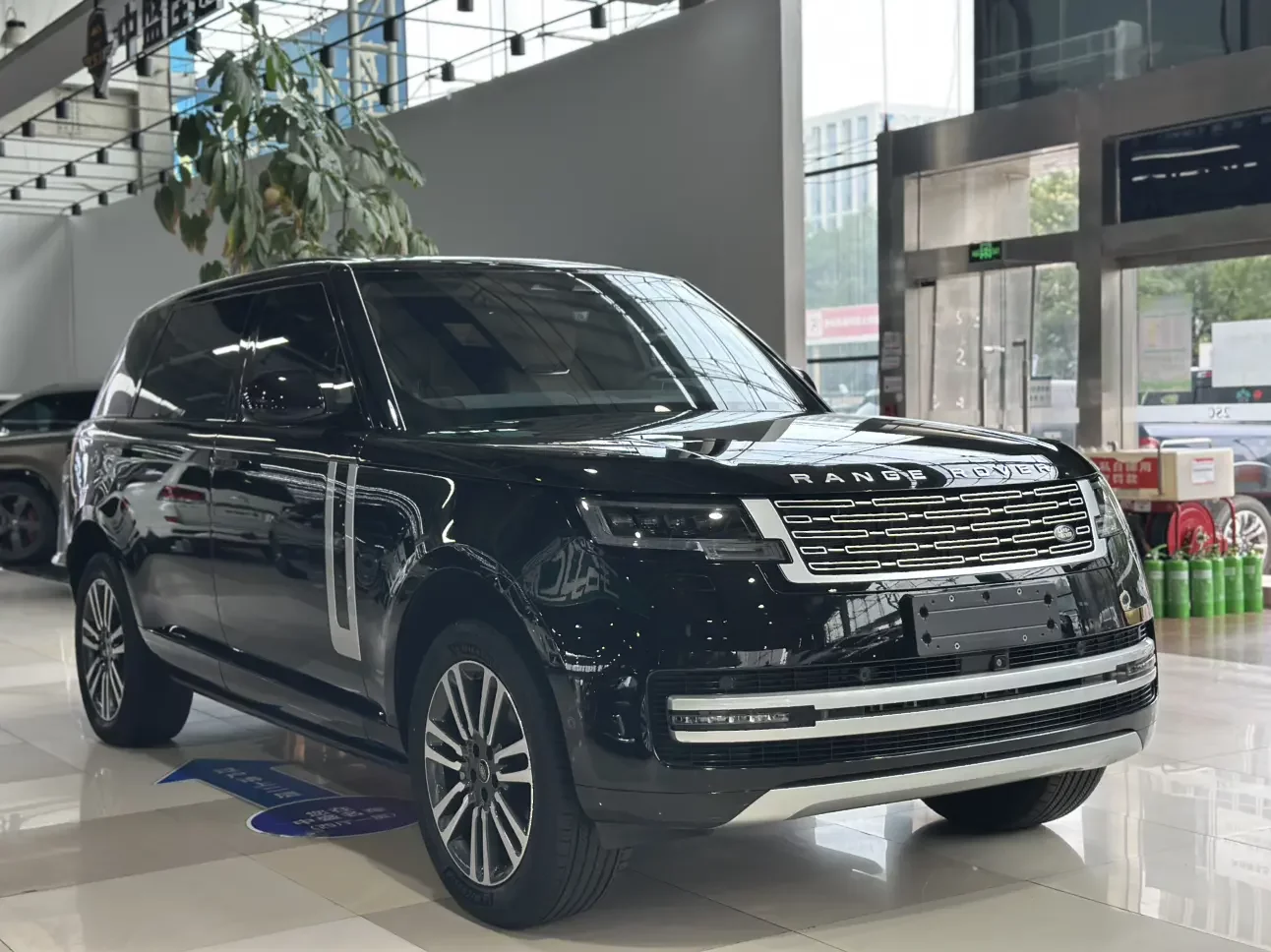 Land Rover range rover