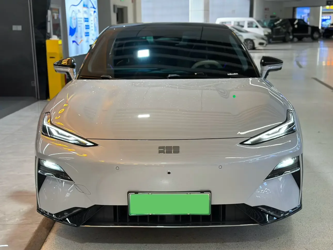 Geely Galaxy E8