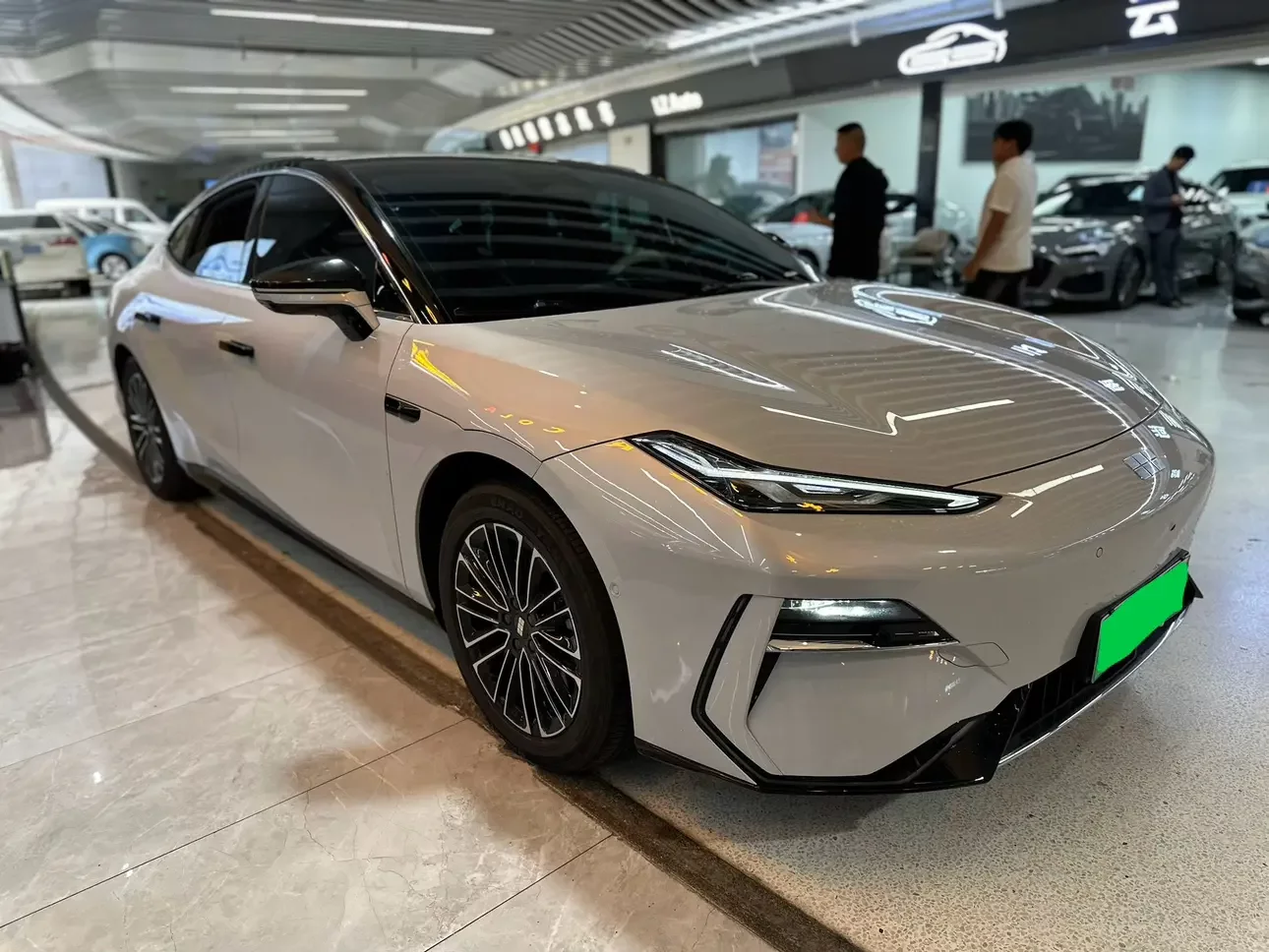 Geely Galaxy E8