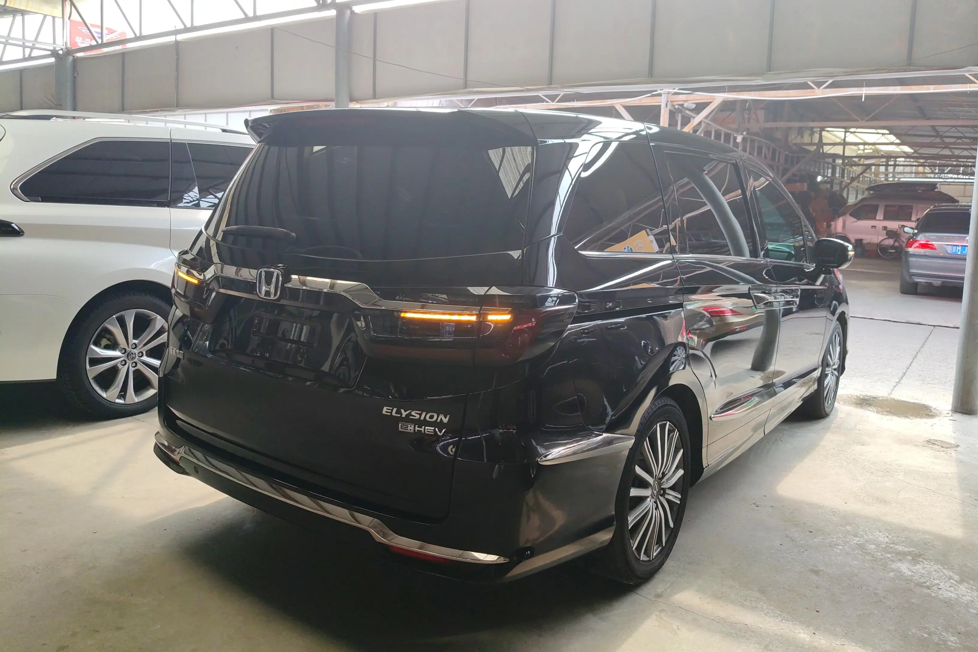 Honda Elysion (Alison)