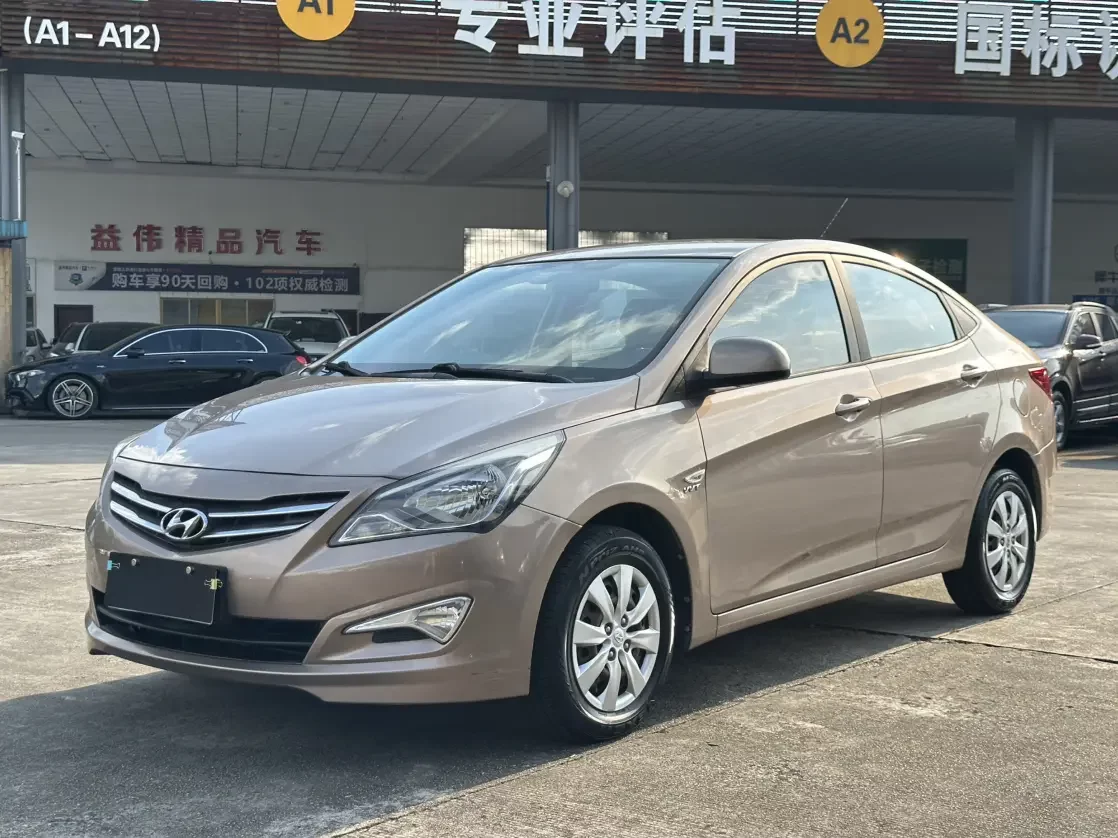Hyundai Verna (Rena)