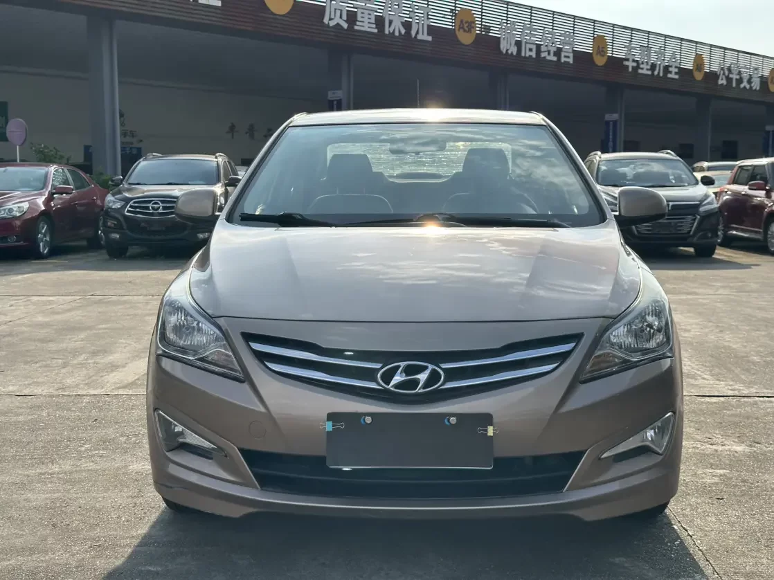 Hyundai Verna (Rena)