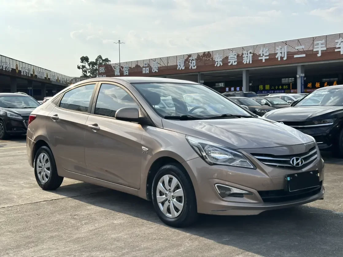 Hyundai Verna (Rena)