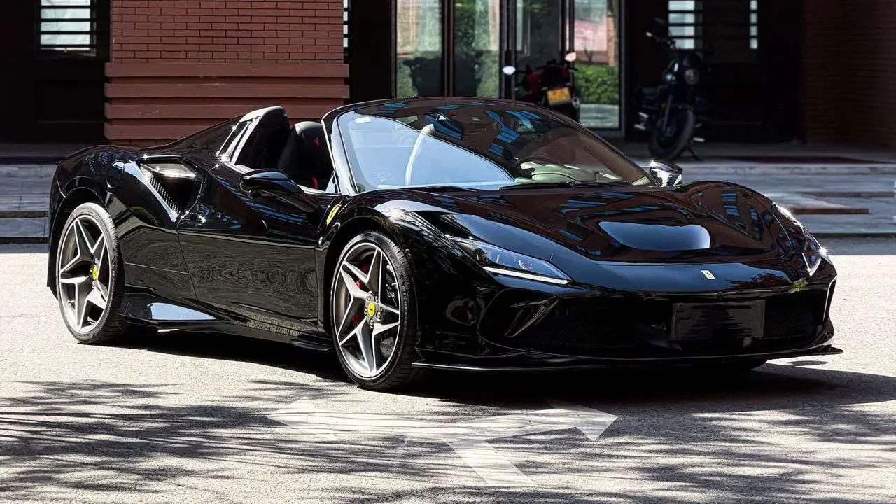 Ferrari F8