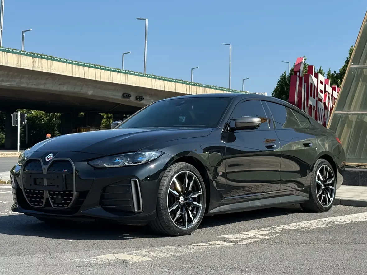 BMW i4