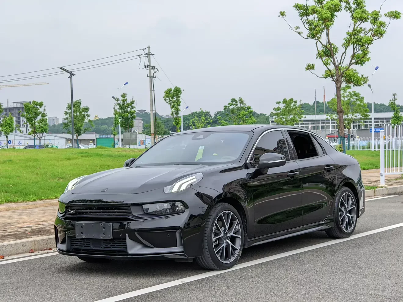 Lynk & Co 03