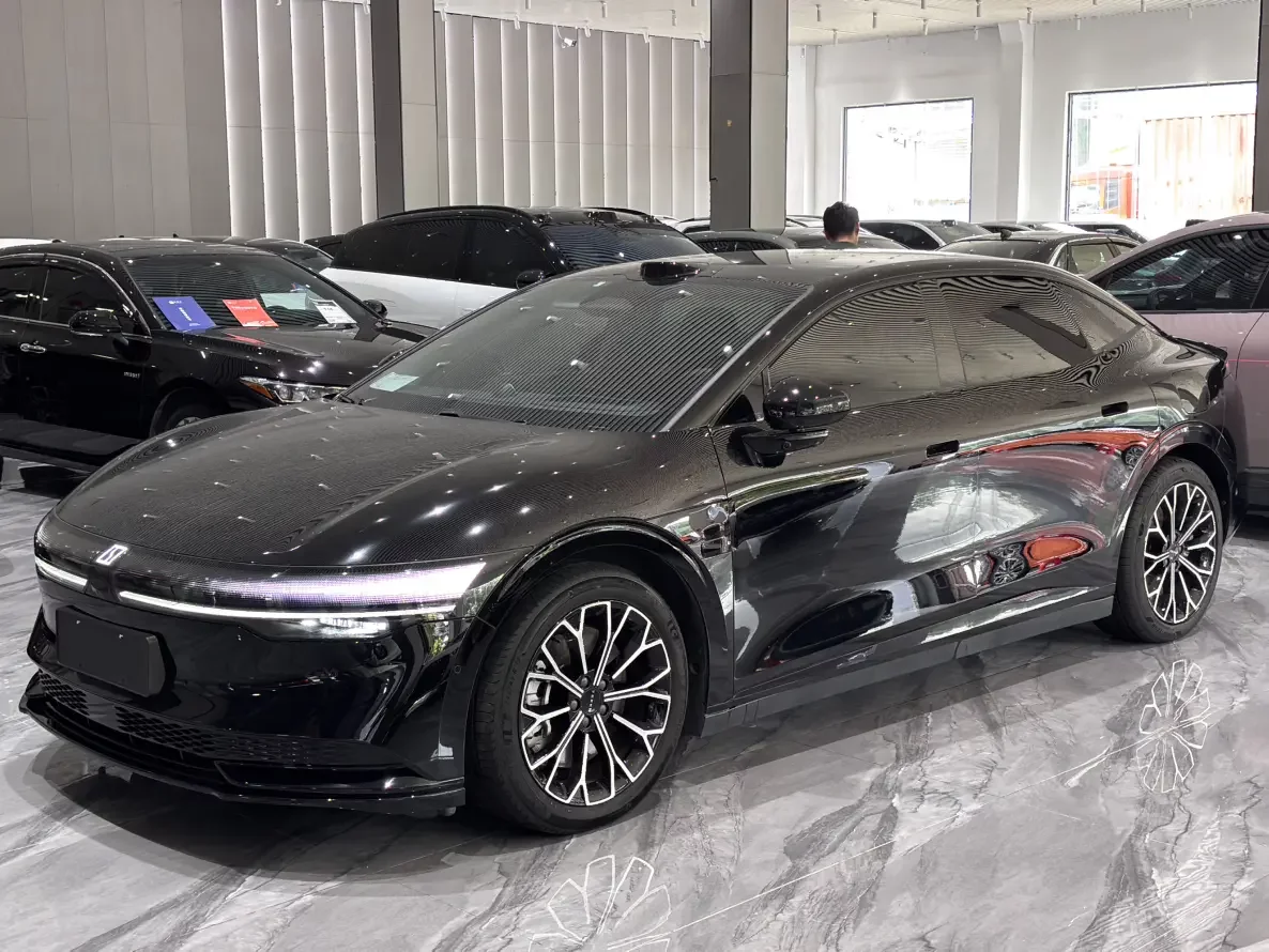 ZEEKR 007