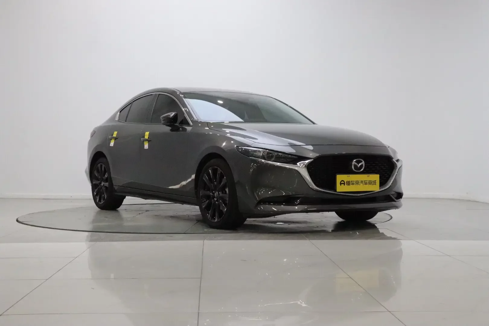 Mazda Axela (3)
