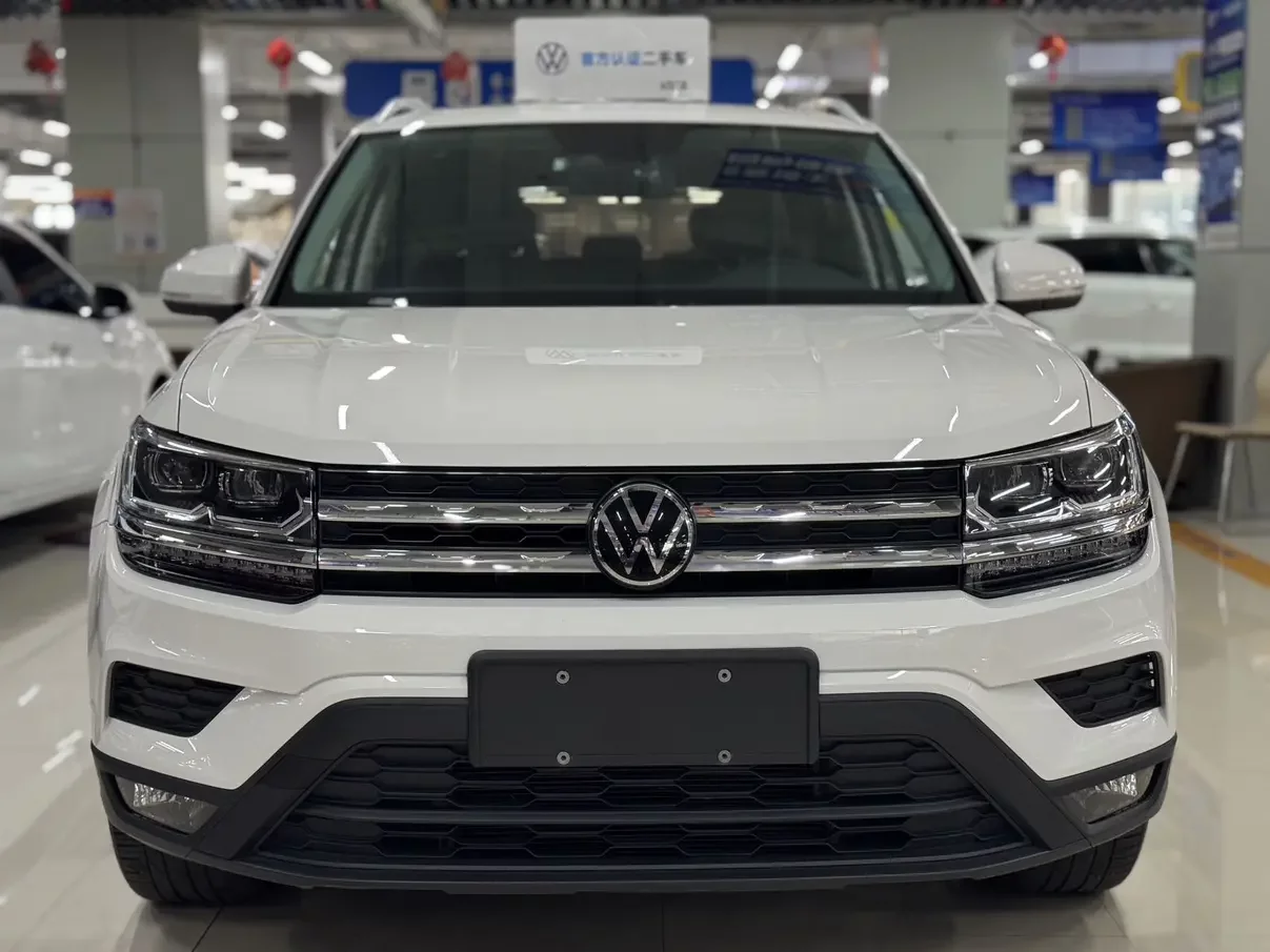 Volkswagen Tharu