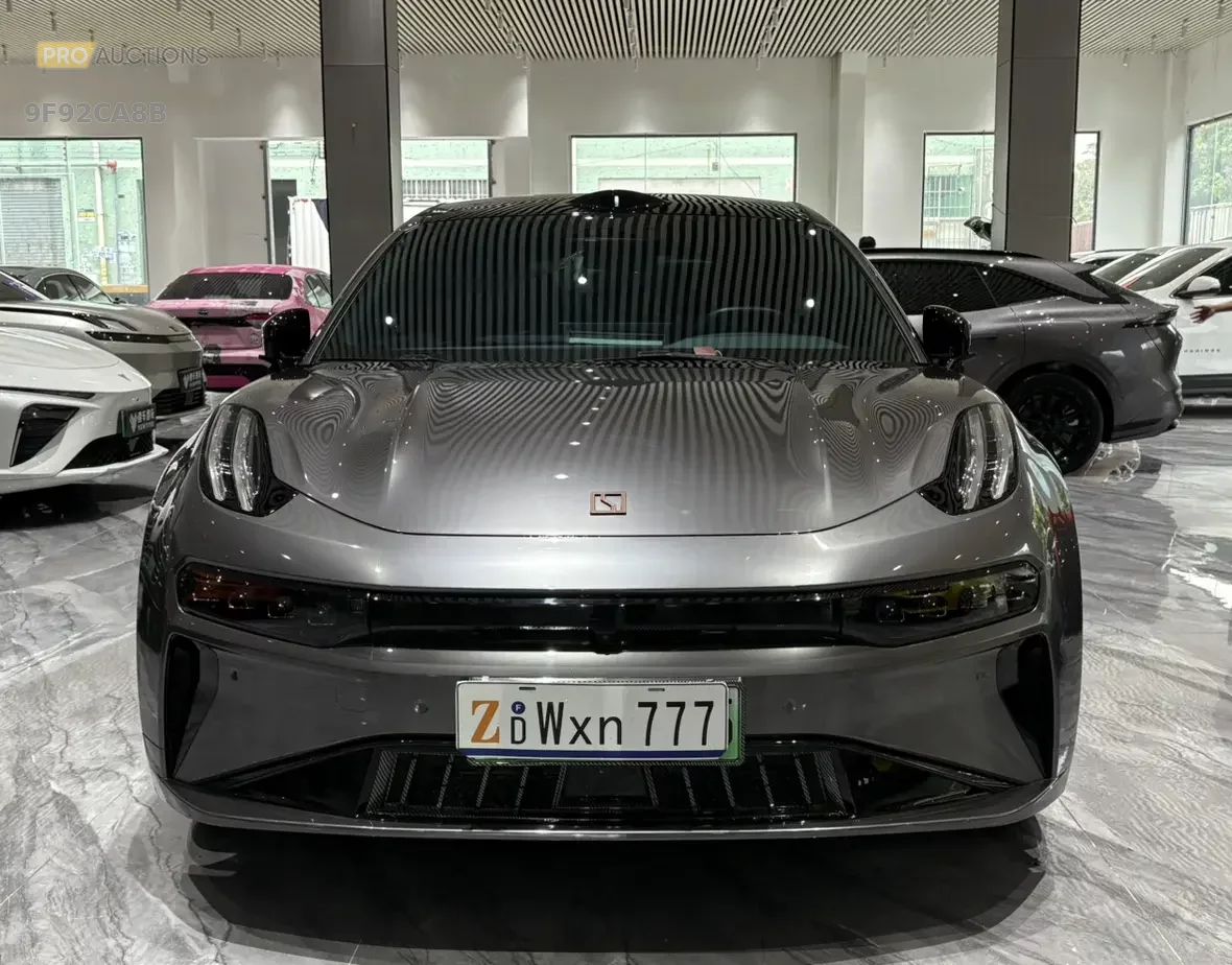 ZEEKR 001