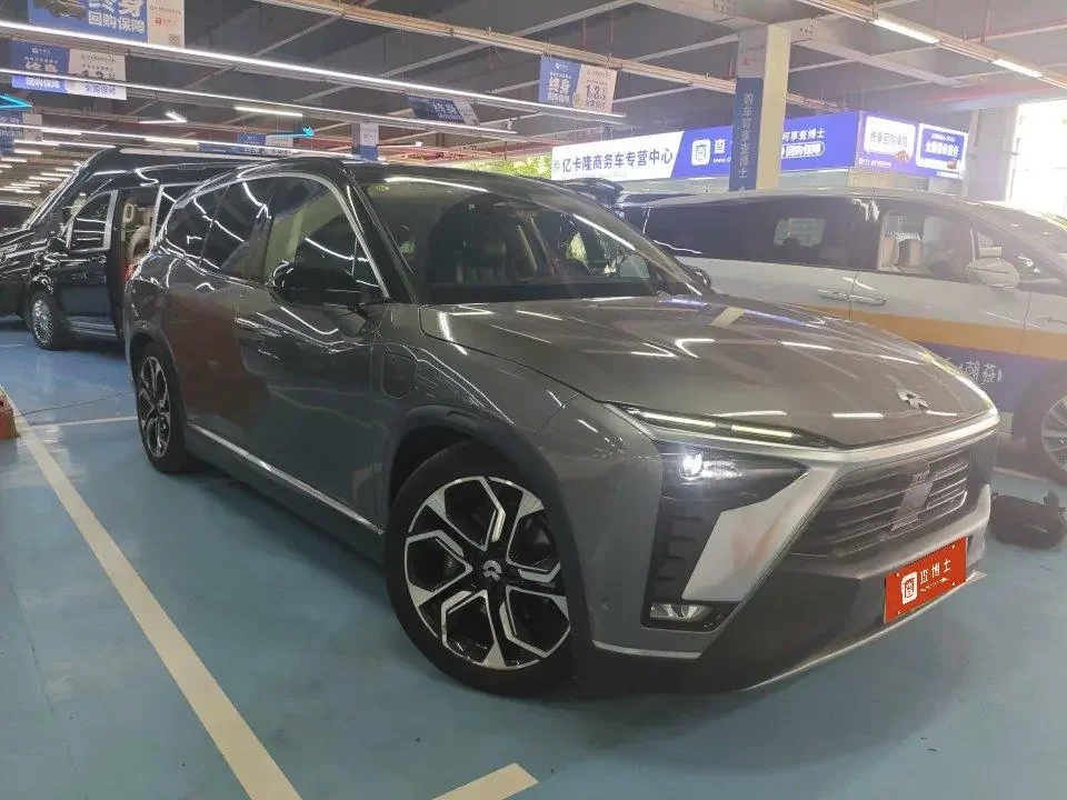 NIO ES8
