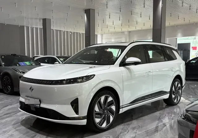 Dongfeng Yipai 008