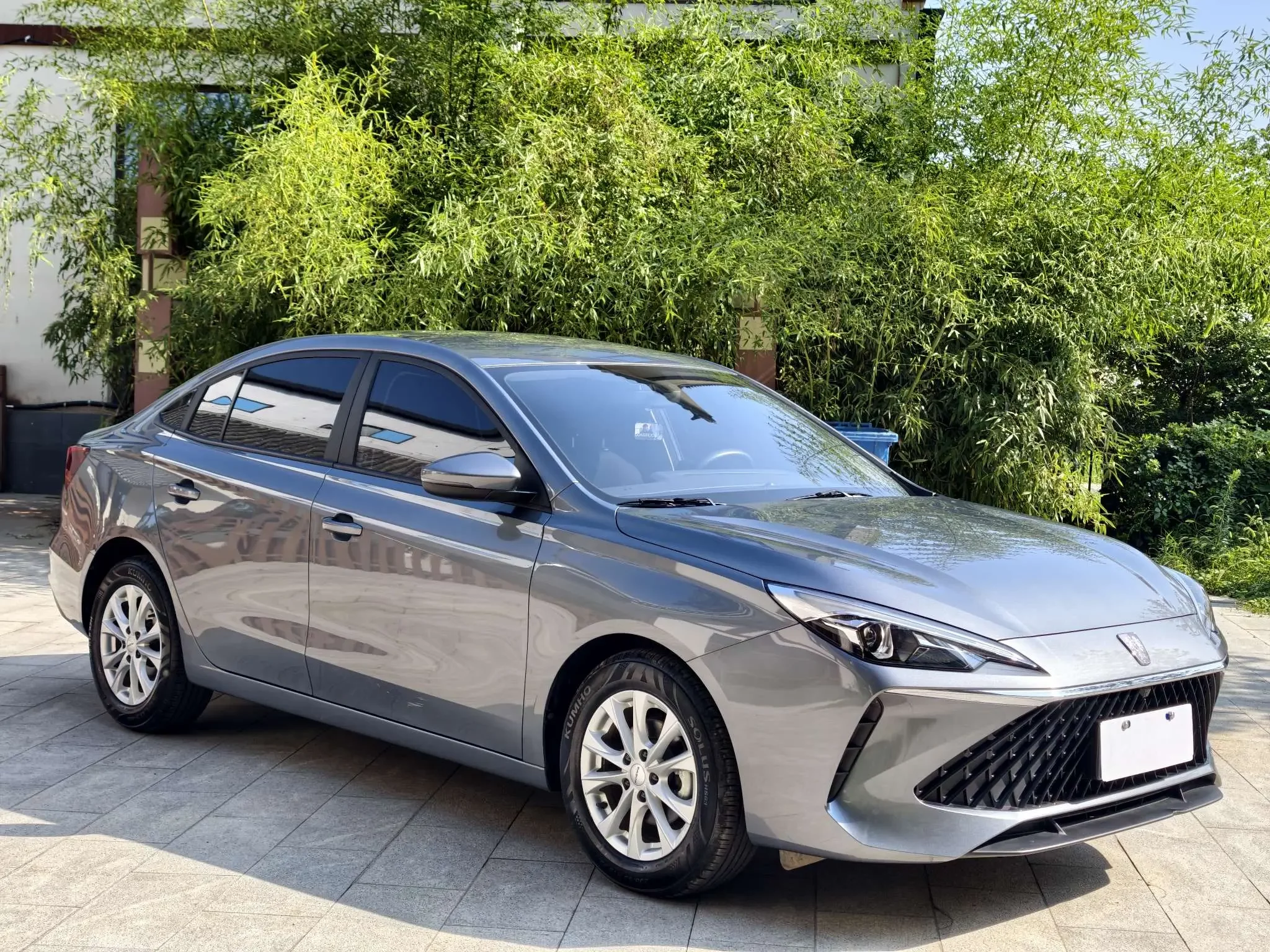 Roewe i5