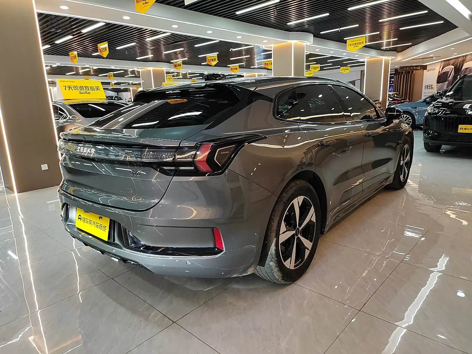 ZEEKR 001