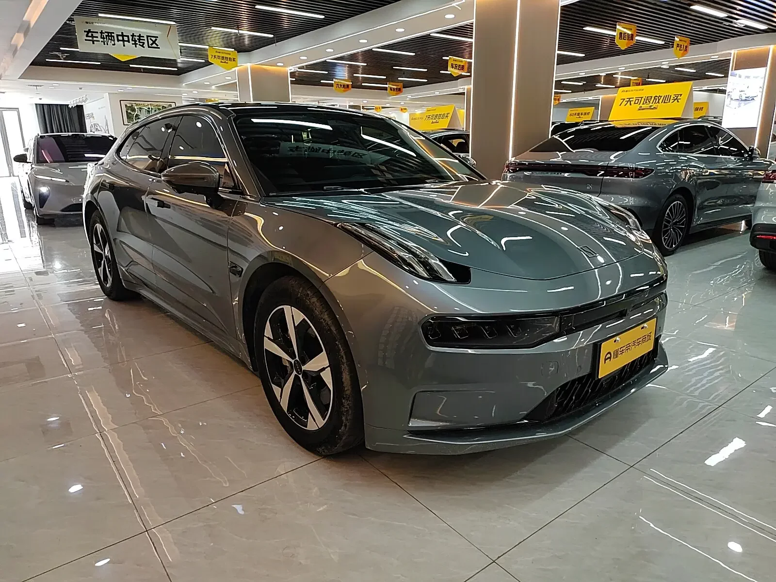 ZEEKR 001
