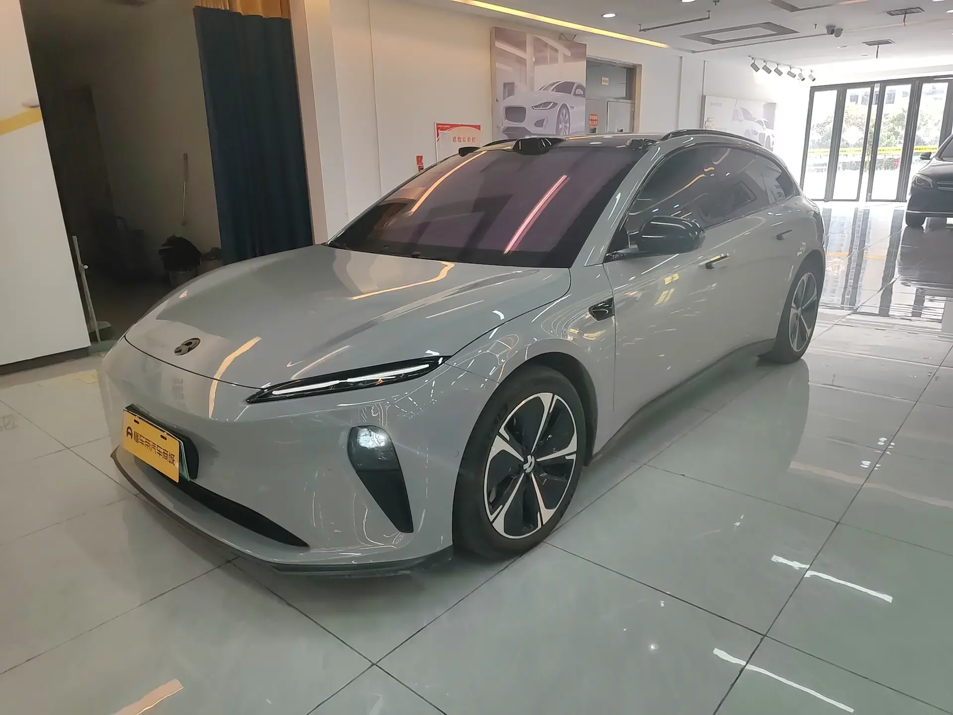 NIO ET5T